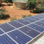 Solaranlage zur Stromgewinnung in Entwickungsland