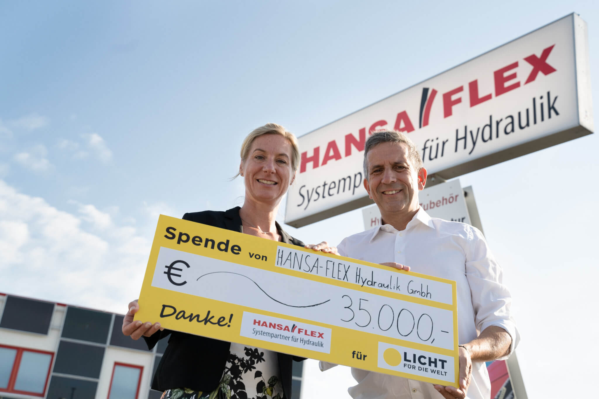 Seit 2013 unterstützt Hansaflex Licht für die Welt. 2019 hat das Unternehmen Menschen in Äthiopien mit 35.000€ unterstützt.
